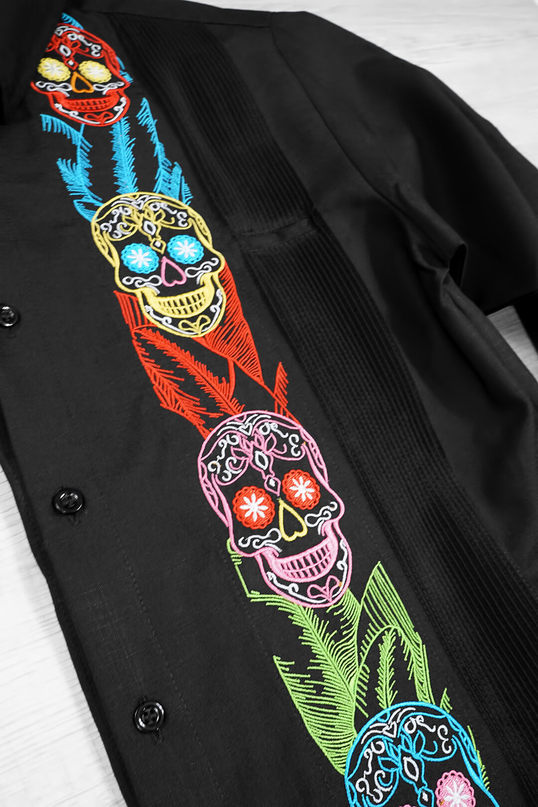 La Calavera Neón Negra Long Sleeve Guayabera