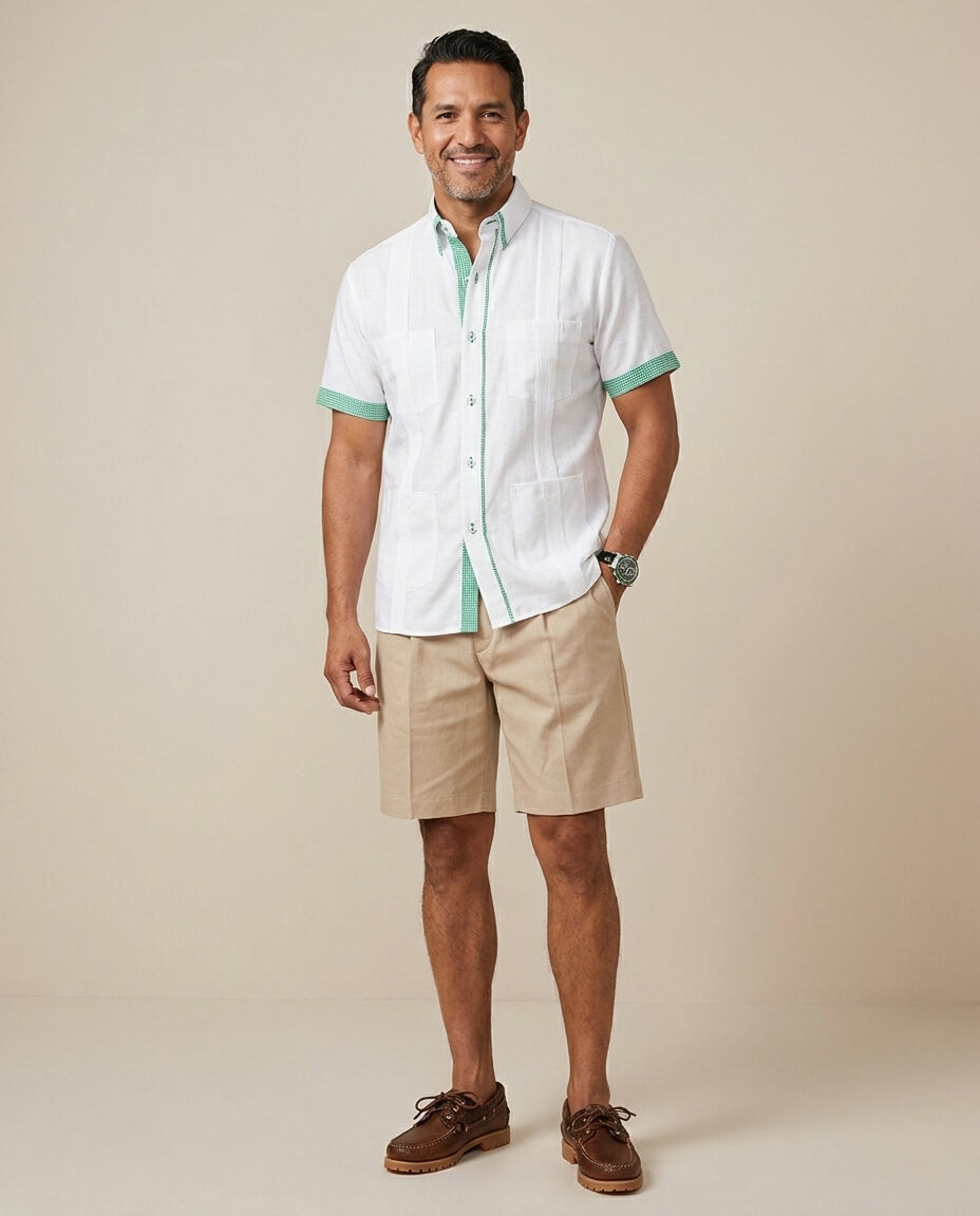 Ready to Go Medium | Blanco con Green Guingán Short Sleeve Cubano Guayabera