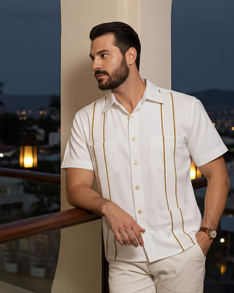 Essentials Blanco con Khaki Accent Guayabera