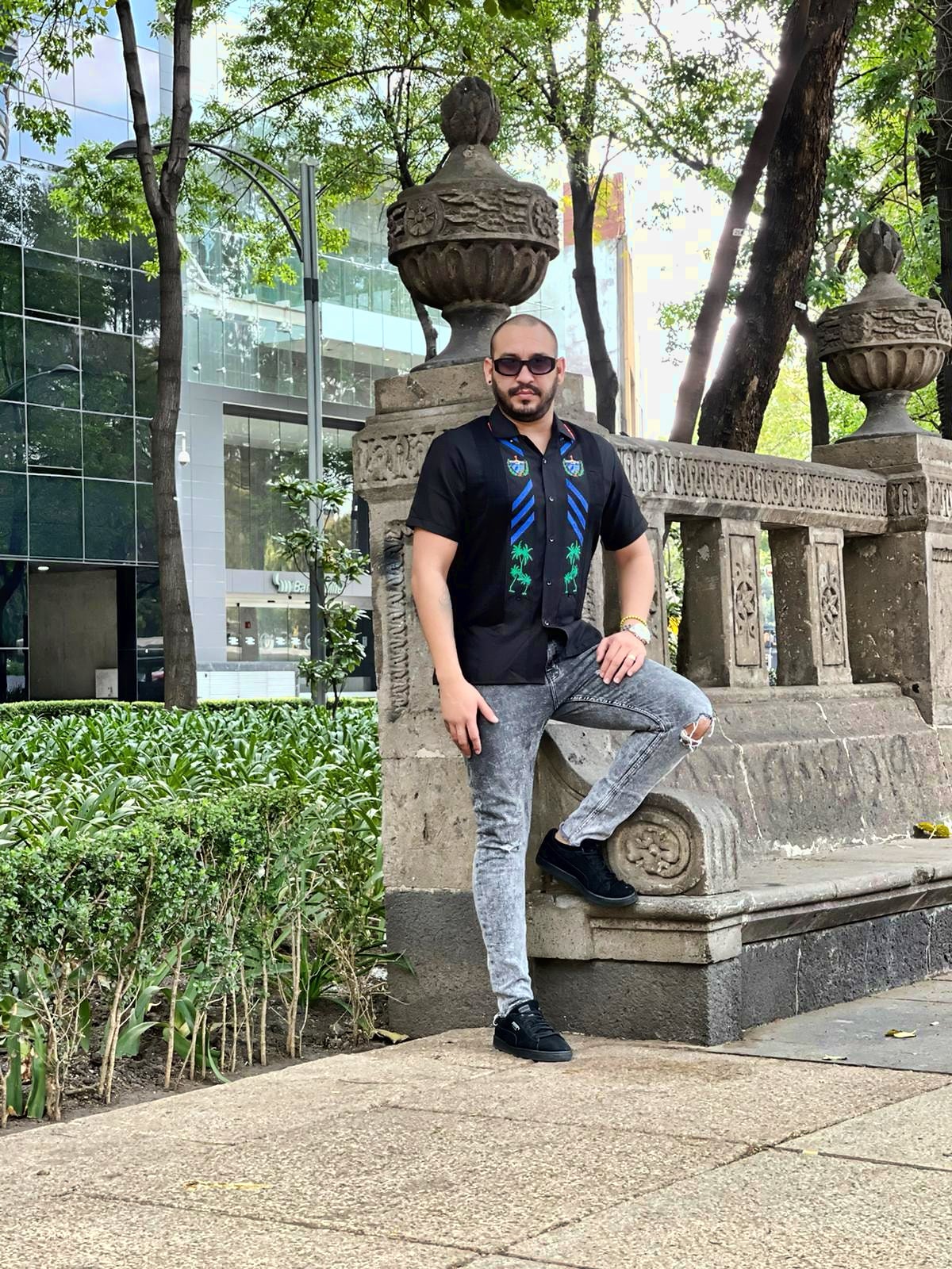 Black Sands in Kúbà Guayabera - Dj Melao Edition - Shirt 3XLT ✓ Banded Collar ✓ Black ✓ Collared ✓ Heritage Fast shipping Worldwide Shipping